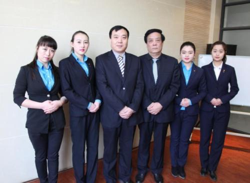 物業(yè)工服團體合照