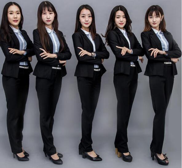 女士商務(wù)職業(yè)裝穿搭介紹