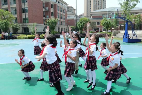 中小學校服定制